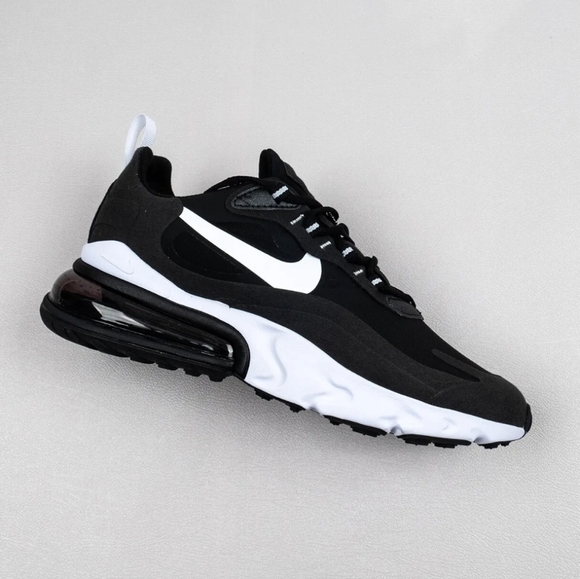 BRAND NEW Air Max 270 React - Picture 3 of 5